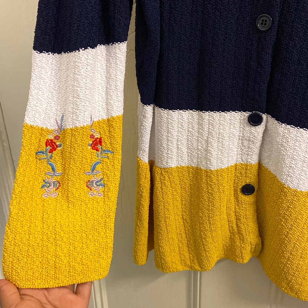 Skies Are Blue multicolor sweater top w embroidery and peplum detail sz L